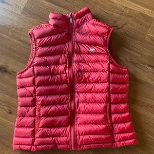 ARIAT down puffer vest